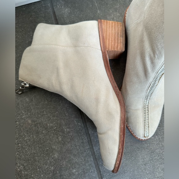 Matiko Mylvia Zipped Ankle Boots - Picture 13 of 14